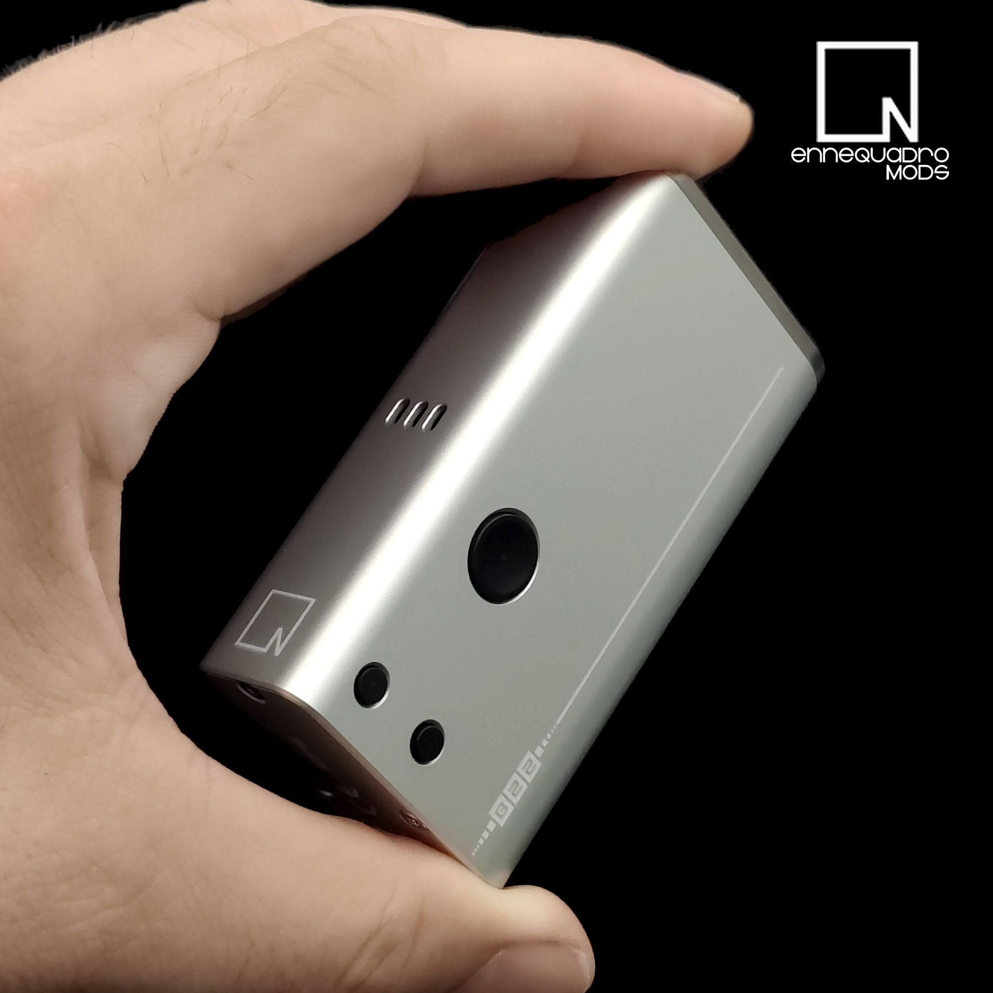 スマホアクセサリー ennequadro B22 b22-black.jpg